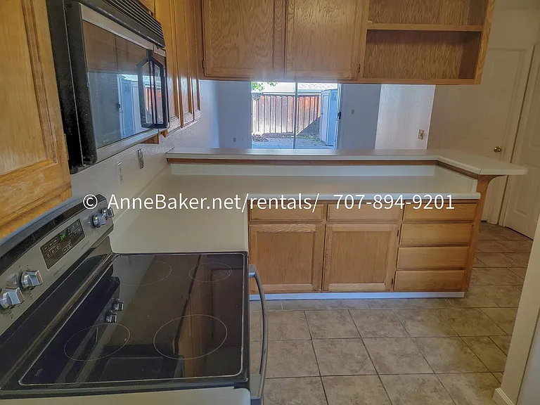 205 Elbridge Ave #G — Photo 9
