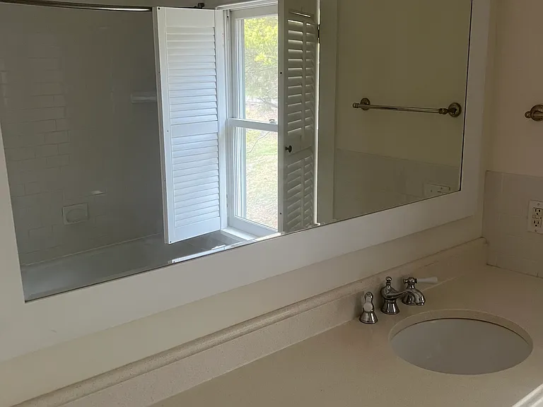 50 River Dr #21 — Photo 12