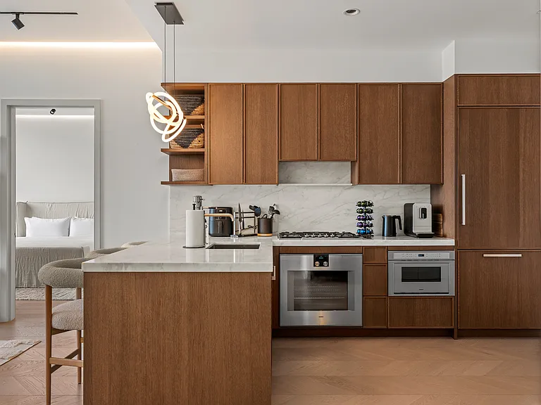 180 Front St #18B — Photo 11