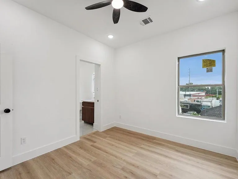 7416 Maxroy St — Photo 27