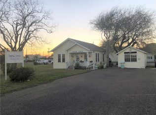 712 Railroad Dr, Portland, TX 78374