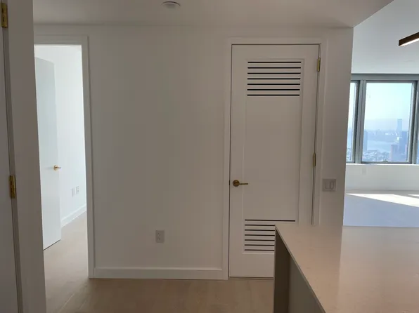 3 Court Square image 6 of 15