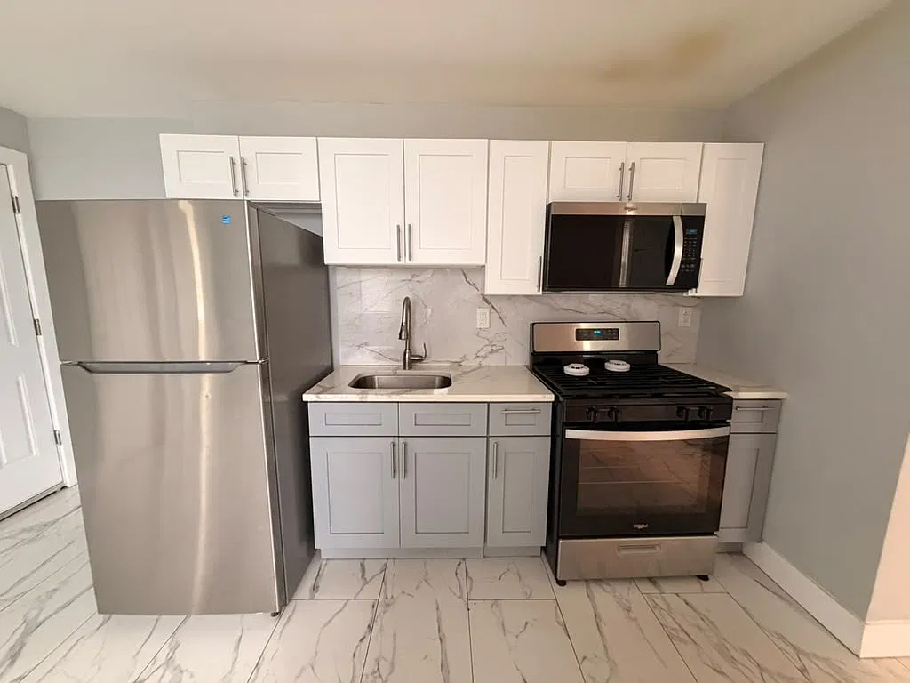 3 bed, 1.5 bath, $1,925 — Photo 1