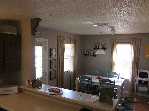 4th image of 410 W Front St
