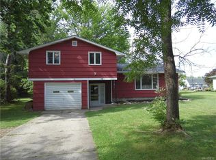 18 Simme Rd, Lancaster, NY 14086