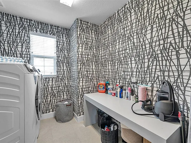 32203 Mahogany Valley Dr — Photo 40