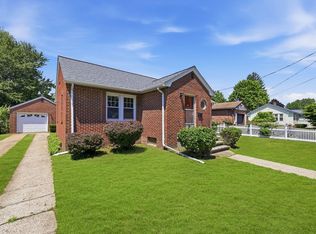52 Felix St, Chicopee, MA 01020