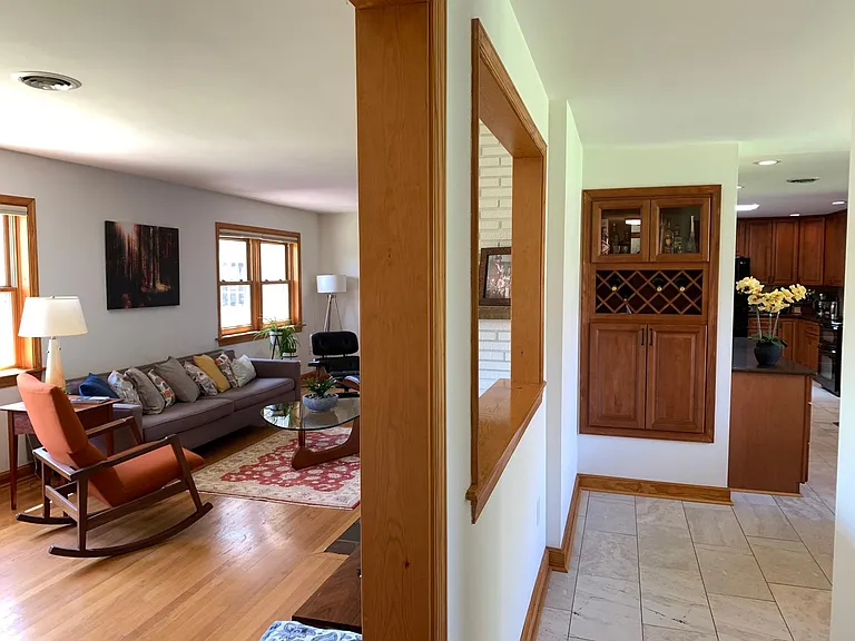 118 Lakeland Dr — Photo 8