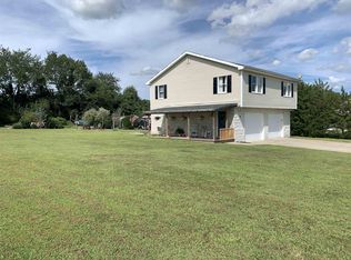 11 N Meadow Ridge Ln, Woodbine, NJ 08270