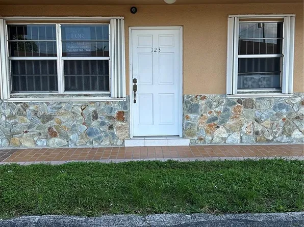 1154 W 35th St APT 123, Hialeah, FL 33012