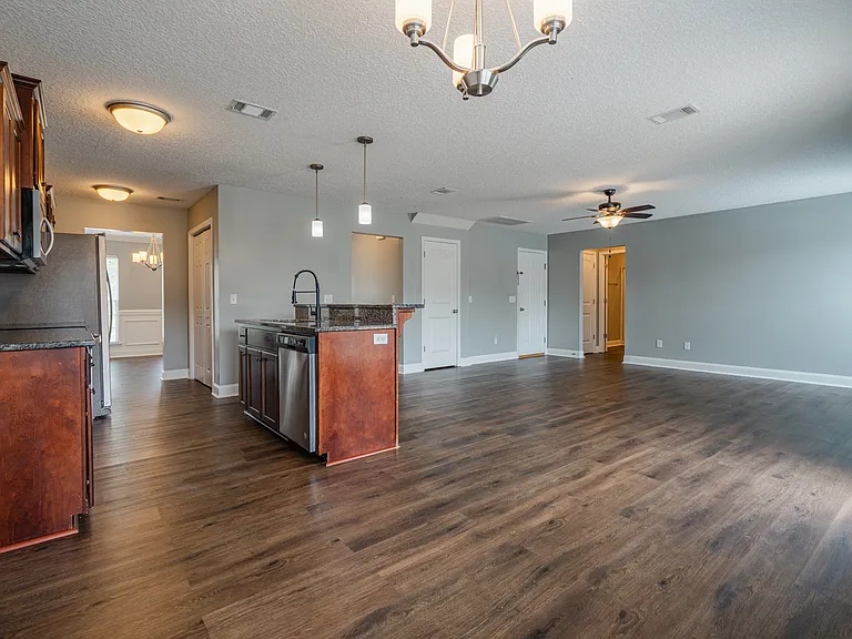 717 Highgrove Ct — Photo 14