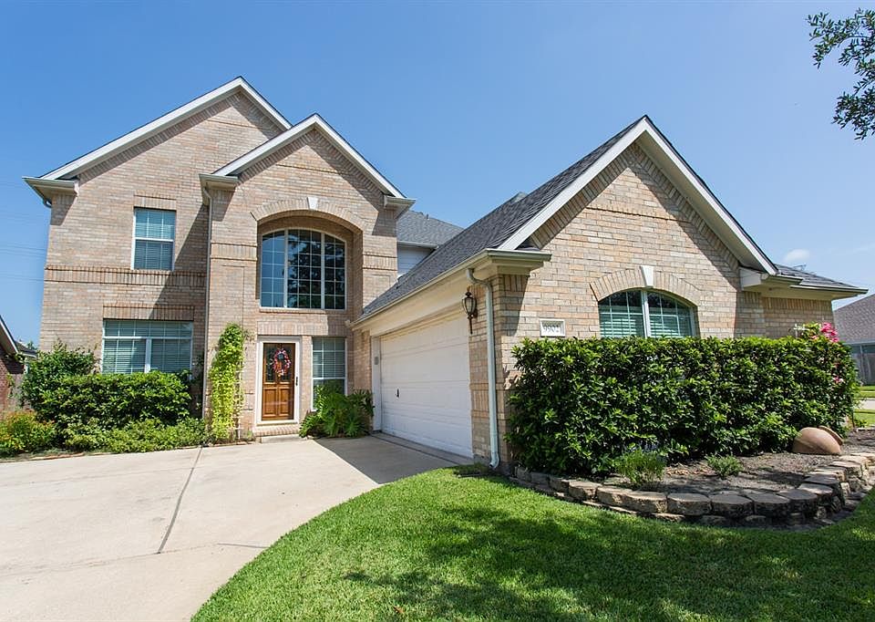 1st image of 9902 Edgewood Manor Ct