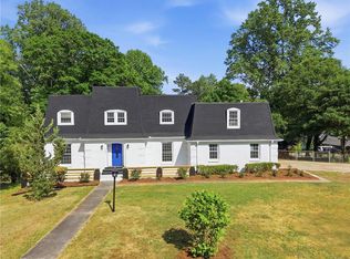 492 S Susan Creek Dr, Stone Mountain, GA 30083