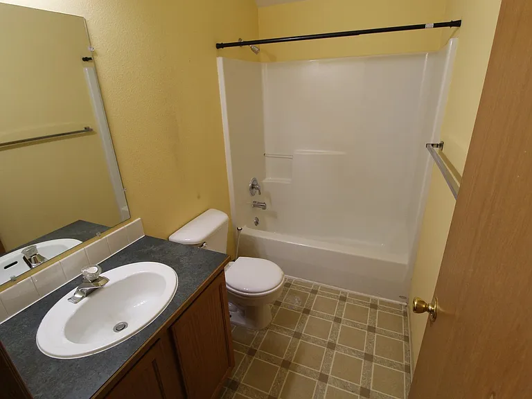 2217 N Hamilton St — Photo 27