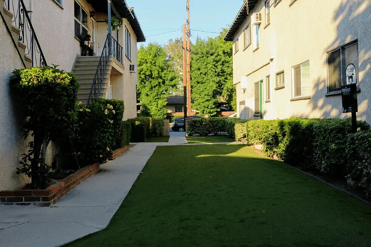 4839-51 Coldwater Canyon Ave — Photo 12