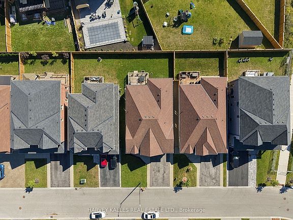 4th image of 1650 Rizzardo Cres