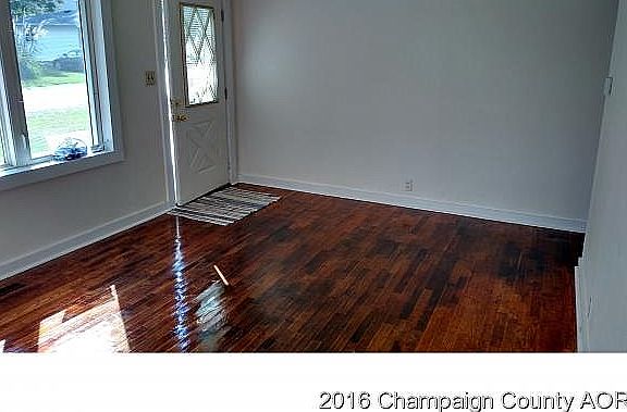 3rd image of 806 E Ficklin St