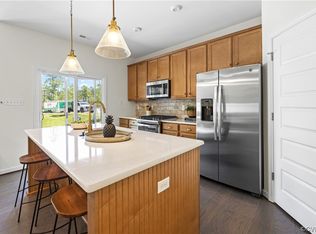 18630 Palisades Cove Ct, Moseley, VA 23120