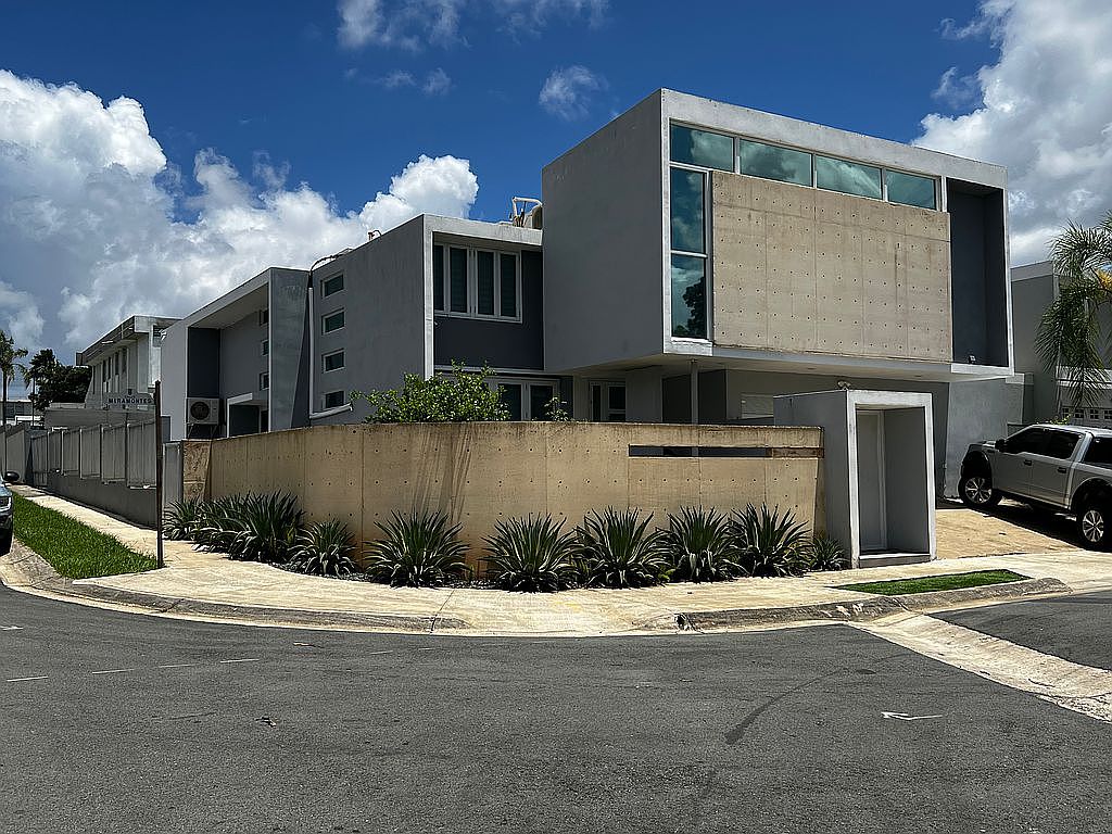 Urb Los Frailes Sur B10, Guaynabo, PR 00969 Zillow