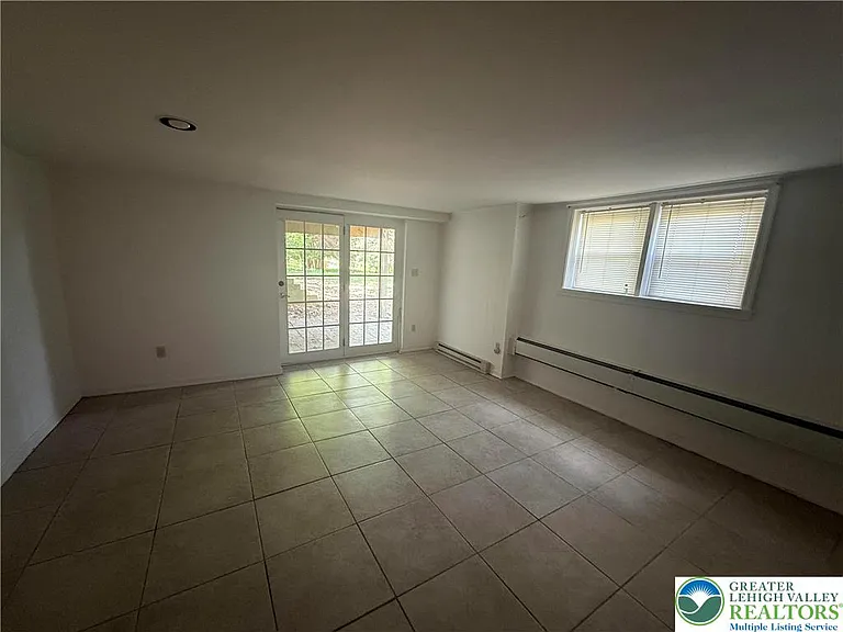 9751 Newtown Rd #B — Photo 15