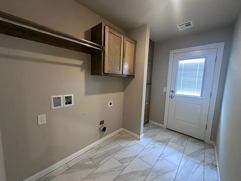 4004 SE 81st St — Photo 9