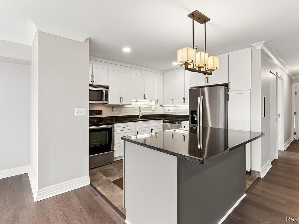 1st image of 1001 W Jefferson Ave #2A