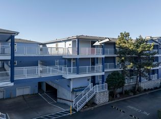 890 SE Bay Blvd #310, Newport, OR 97365
