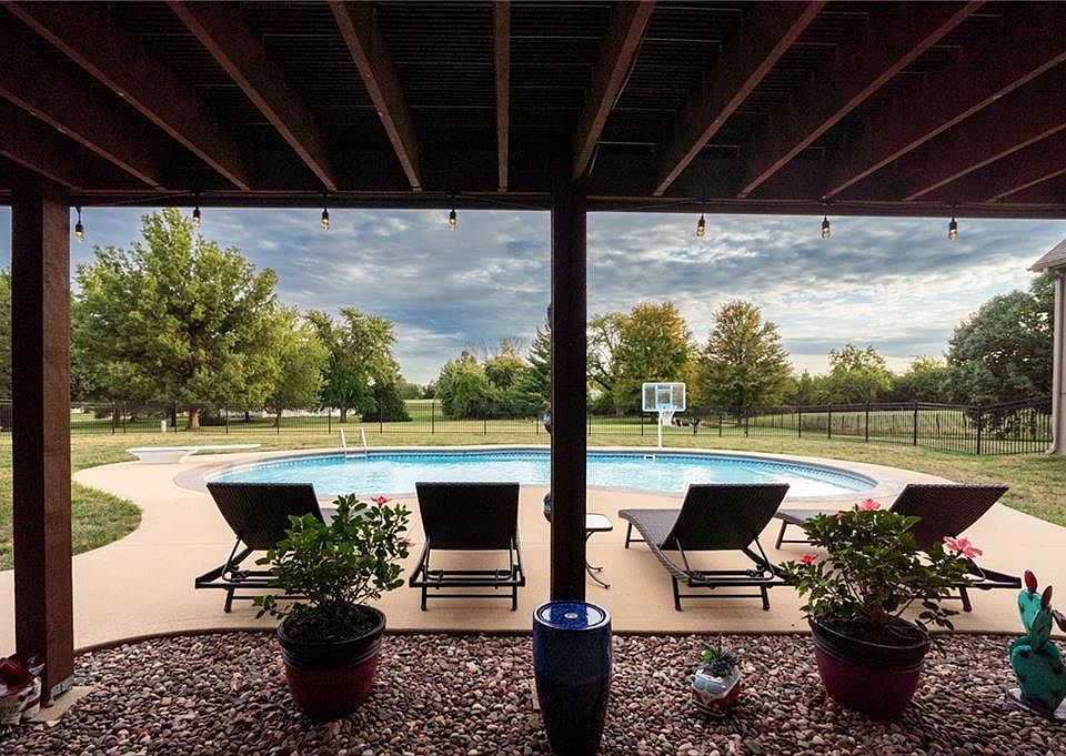 25601 W 69th Ter, Shawnee, KS 66226 | Zillow