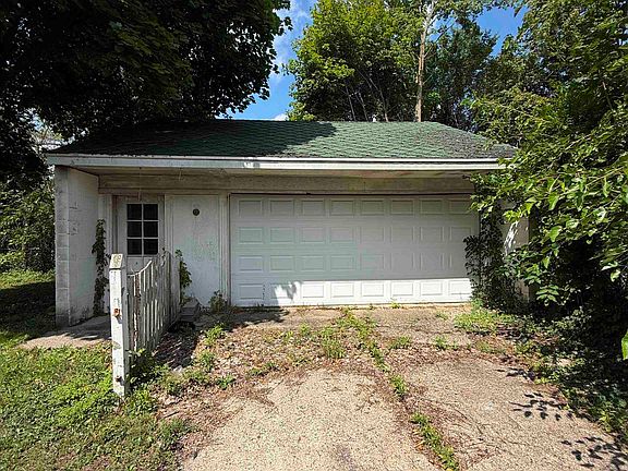 5th image of 2222 Cumings Ave