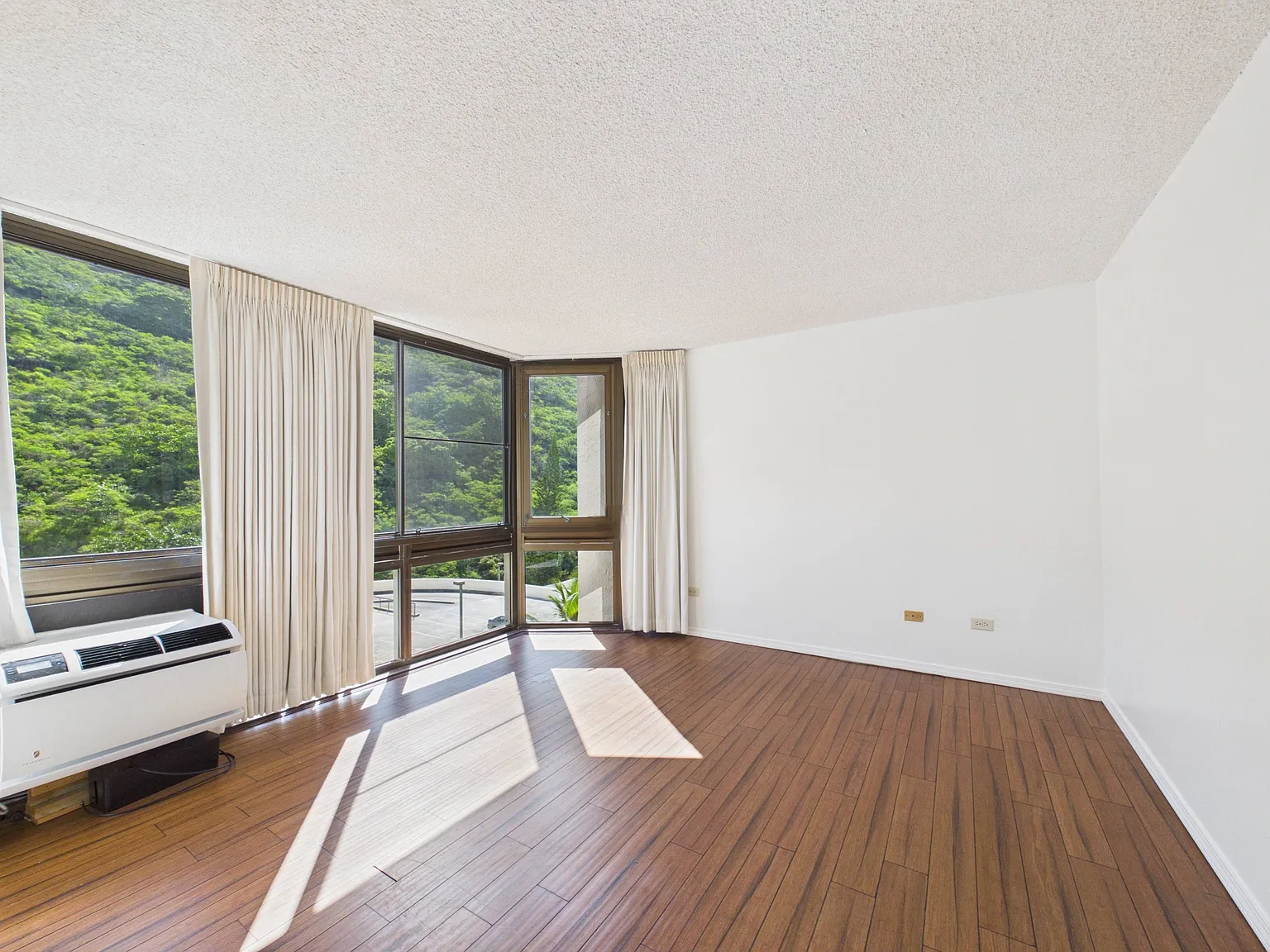 3256 (521 Hahaione Street #2/9L) - 1 — Photo 4