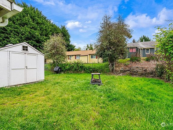 5th image of 1544 & 1546  Bloomington Avenue