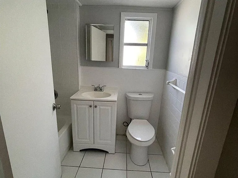 736 Omar Rd #1 — Photo 18
