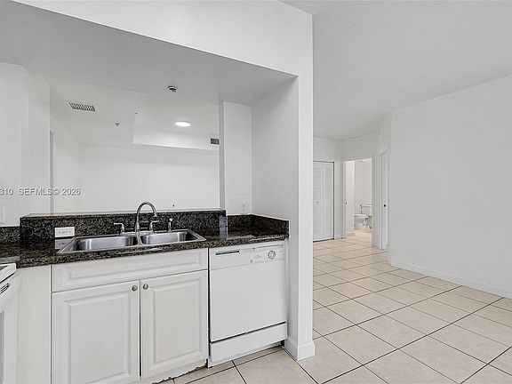2nd image of 1 Glen Royal Pkwy APT 1010