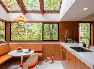 9404 SE 54th St, Mercer Island, WA 98040