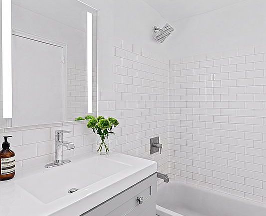 4th image of 513 E 5th St APT 2A