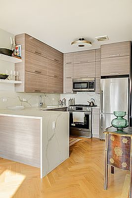 4th image of 535 Evergreen Ave #2