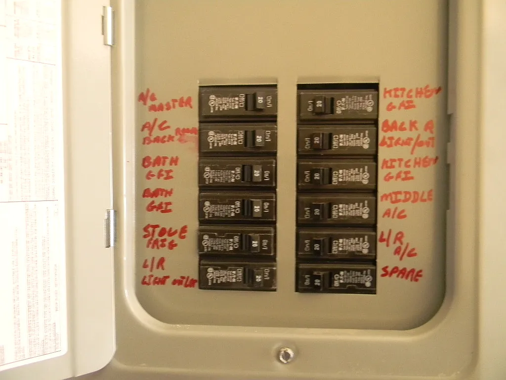 1 bed, 10 sqft, $2,600 — Photo 2