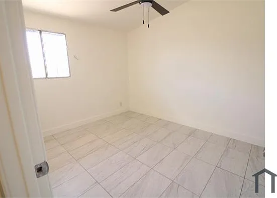 2104 S Campbell Ave — Photo 10