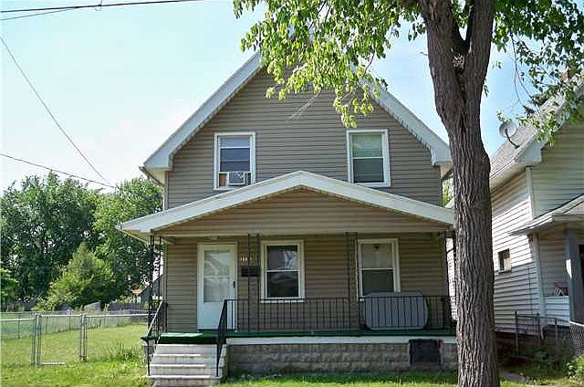 2nd image of 2335 Bakewell St