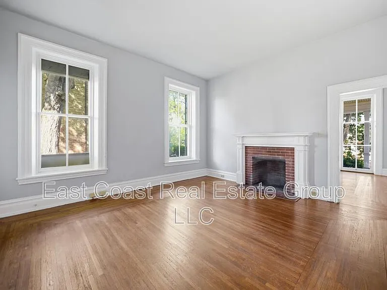 323 N Potomac St #1 — Photo 16