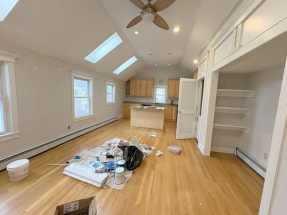 3rd image of 120 Columbia St #1