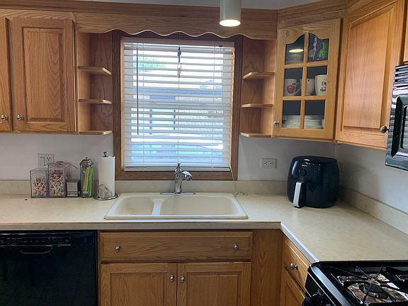 4th image of 5524 138th St