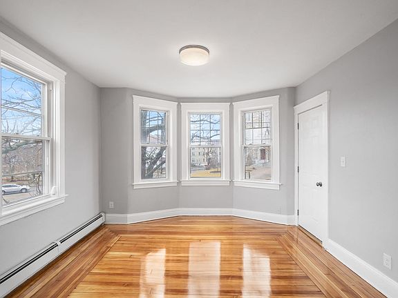 3rd image of 1011 Dexter St #2R