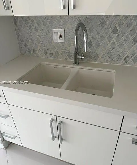 19707 Turnberry Way #24B — Photo 9