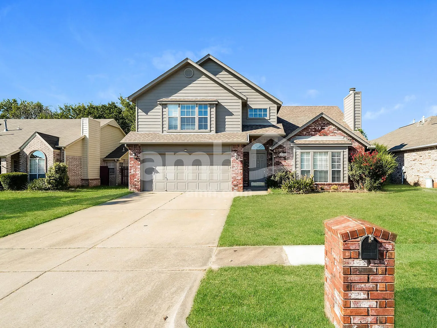 4 bed, 2.5 bath, 2519 sqft, $2,365 — Photo 1