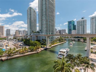 690 SW 1st Ct APT 2302, Miami, FL, 33130