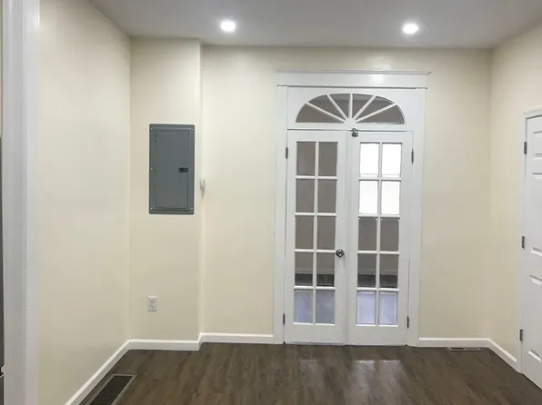 737 Spruce St APT 1F, Philadelphia, PA 19106