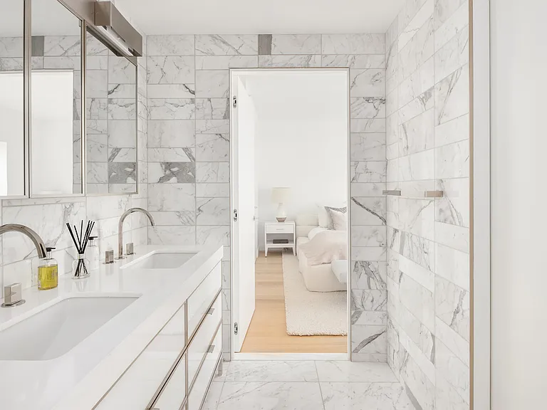 135 W 52nd St #Penthouse 5S — Photo 6