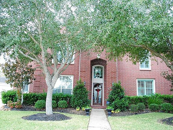 2nd image of 143 Greenridge Cir