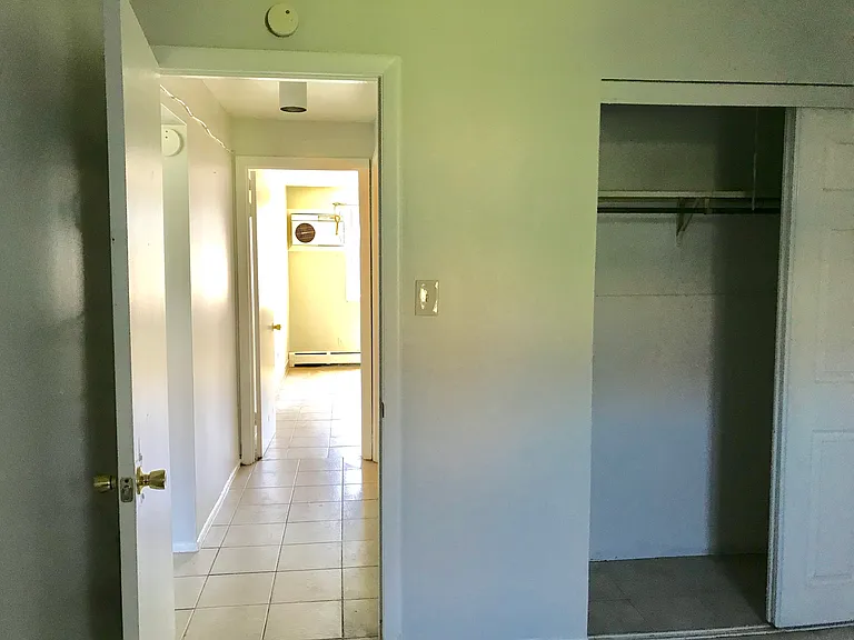 601 Pickwick Ct — Photo 7